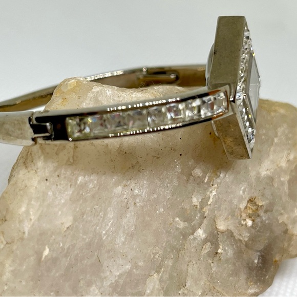 Beautiful Diamond CZ Quartz Bangle Watch Bracelet Silver main image 3